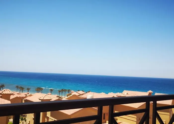 العين السخنة لاڤيستا توباز Ain Sukhna